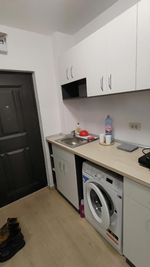 Garsoniera 30Mp Chrysflatty1 - Free Netflix Apartment Arad Exterior photo